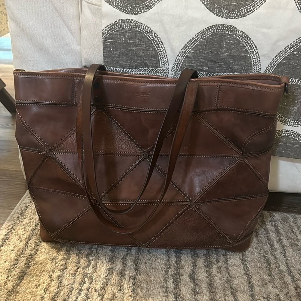 Old Trend Prism Tote Bag